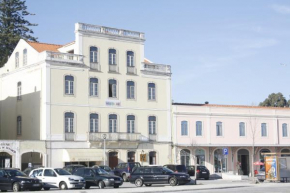 Отель Hostel 402  Фигейра-Да-Фош